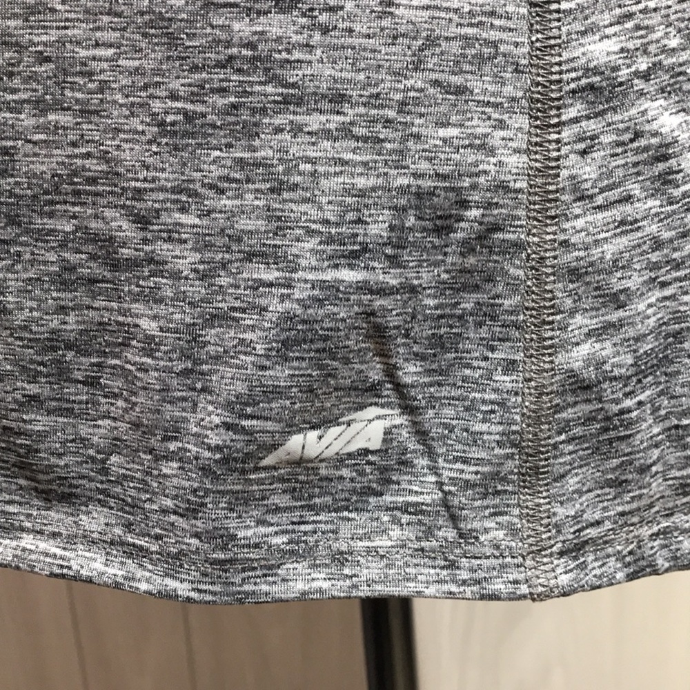 Avia gray racer back tank top size medium - Picture 3 of 9